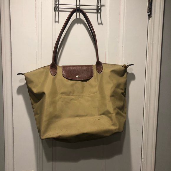 Medium Tan Longchamp Le Pilage Tote - Picture 3 of 3